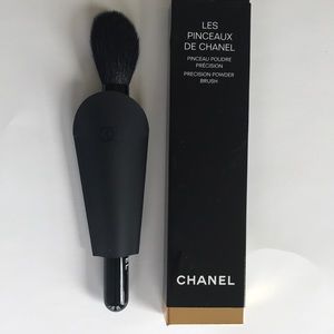 CHANEL precision Powder brush